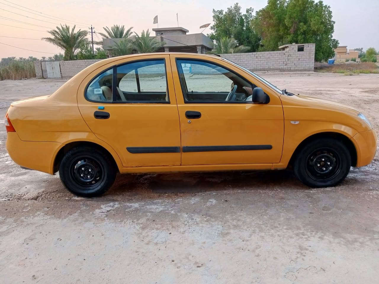 تايبه موديل ٢٠١٤ 
ماشيه ١٠٠ حقيقي كير ومكينه ع وضع شركه مامفتوحات بيها بارد
فقط باقي سياره مكفوله تخم تاير جديد صدر سياره بسمه من شركه
تحويل مباشر مكان سياره بغداد مكلف بل نشر اتصال ع راعيها 
***********
