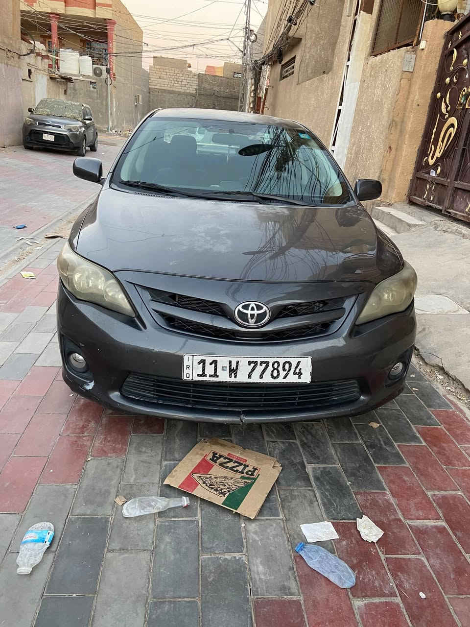 السلام عليكم كورلا 12 للبيع حادث امريكا بس جوملغ خلفي بلعراق بدلت بابين اصليات بدون دواخل سيارة S 
وجراد كما موضح بلصور سعره 95 او مراوس  بحديث 
***********
