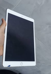 ايباد ٨ • للبيع