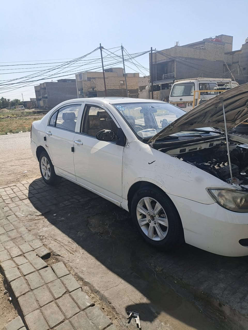 السلام عليكم ليفان 13 للبيع سنوية 2031 هزة قبل شهر مصفرة ولا ربع عليها حادثها جاملغات الامامية وبنيد يعني بجم ما واصلة لا لغد ولا شاصي مكينة گير كفالة  السعر 35 مكاني بغداد الشعلة
***********
