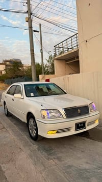 ٢٠٠١ • ٤ أبواب • سنترلوك