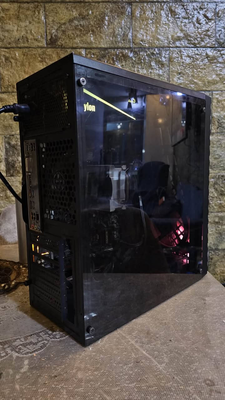السلام عليكم كيس للبيع 

R3 3200g
Motherboard GIGABYTE B450M DS3H
sdd 128Gb
Ps 500W
Ram 16g 3200Mhz
الكيس من 
 AeroCool Streak 
السعر 230 وبيها مجال 
بدون كرت شاشه 
بغداد واتساب ***********
