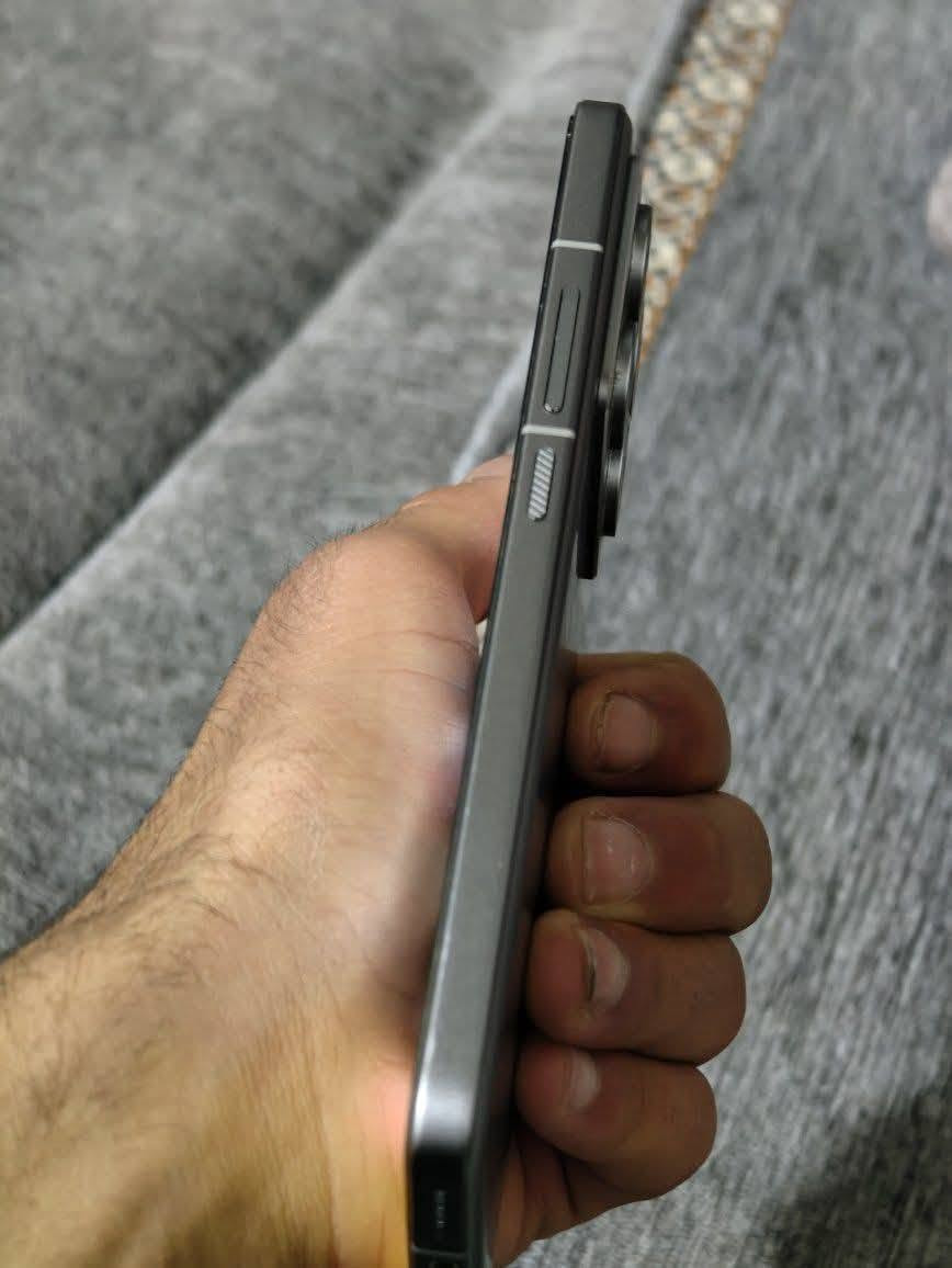 الجهاز الرهيب
📱 شاومي 14 تي برو xiaomi 14T pro
◀️ معالج عملاق dimensity 9300 plus يعتبر من أقوى المعالجات 
120 فريم بكل الألعاب...
◀️ شاشة رهيبة من نوع اوليد 144 هيرتز 
◀️ ذاكرة 512 گيگا والعشوائية 24 گيگا 🔥
◀️ كاميرا من لايكا ومتحسس من سوني 50+50+12
يعمل بذكاء الاصطناعي + يدعم بتصوير المحترف30اطار..بتصير k8
◀️ بطارية عملاقة 5000 ملي امبير تدعم الشحن السريع 

مكاني بابل توصيل ماكو 

سعره 525
