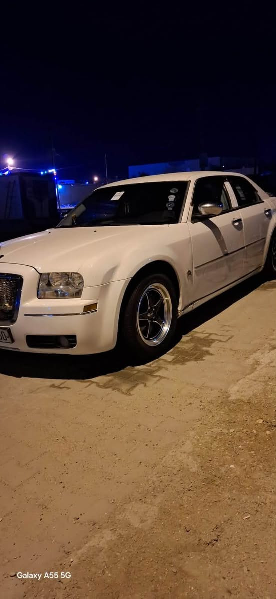 السلام عليكم اوباما للبيع موديل 10 اصل وارد كندي بيها بنيد صبغ والجاملغ الخلفي بي خياس وملكوط والباقي كفاله علماً الينيد مصبوغ بدون مامفتوج رقمها بصره انكليزي ويل ويلد الاصلي ابو النجمه عالي ناصي زينون كشنات كهرباء تبريد ثلج كلشي مانقصها سياره جاهزه كير محرك كفاله محرك 6 سلندر
3.500 سعر 120 وبيها مجال قليل مكاني البصره القرنه رقمي ***********
