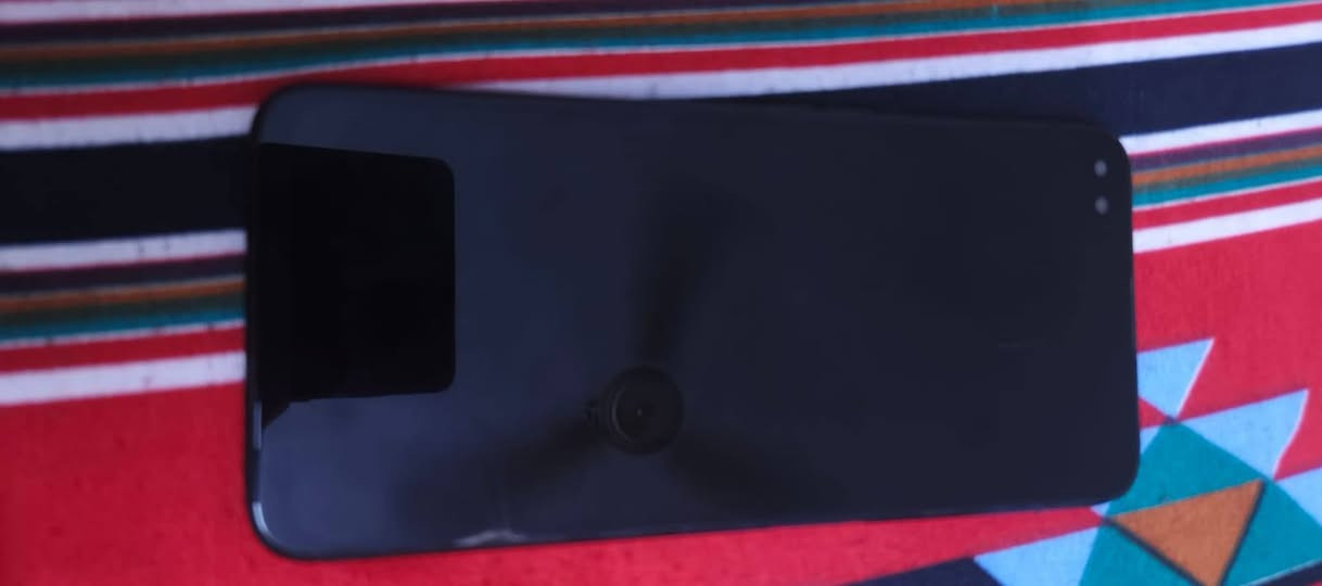تلفون ريلمي سكس برو مكسور ضهر مالته وبي ثلم من شاشه بس لا ضهر ماثر ولا شاشه ماثره تلفون يخيل قوي وبل بوبجي قوي وذاكره 128 مكاني شعب شارع صحه رقمي *********** سعره قفل 60الف لحد يعاملنيةمن يجي لين تلفون مشتري ب250قبل سنه
