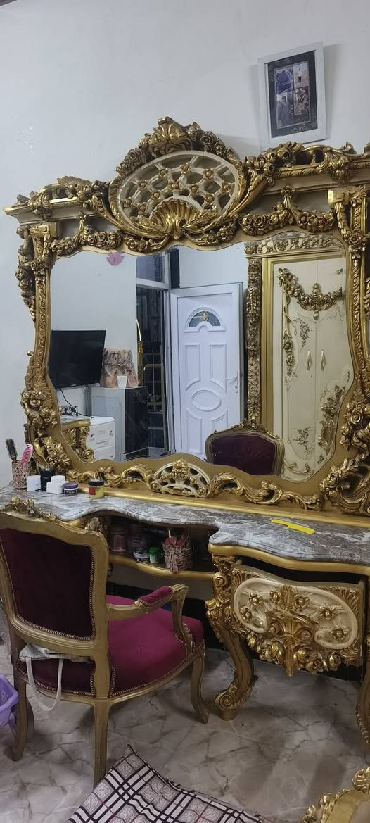 غرفه نوم مصريه الخشب زان ٧ قطع سعره مليونين ونص الاتصال على الرقم ***********
