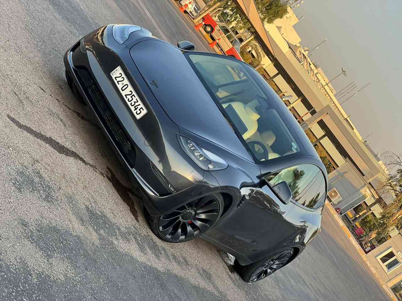 Tesla Model Y 2024
📍السياره حلوه وجديده واحله من الصور وترقيم جديد 

PEFORMUS تسلا موديل Y 2024

السعر210 وبيها مجال

الموديل  2024

  

المسافة المقطوعة10km

مرقم أربيل بسمي تحويل ثاني يوم

‎

                         👇🏻👇🏻👇🏻الاضافات  👇🏻👇🏻👇🏻

                                  

‎• تقطع بالشحنة550 كيلو

‎• سقف بانوراما زجاج

‎• شاشة كبيرة حجم 15 بوصة

‎• كاميرا خلفية

‎• حساسات خلفية

‎• كاميرا امامية

‎• حساسات اماميه

‎• كاميرا جانبيه 

‎• كراسي كهرباء 

‎• كراسي مدفية

‎• غرفة جلد مميزة لون ابيض    

‎• رادار امامي

‎• رادار خلفي

‎• رادار جانبي

‎• مانع تصادم

‎• محدد مسرب

‎• كاميرات عدد 8 

‎• حساسات جانبيه

ويل قياس20 

‎• مثبت سرعة

‎• كاميرات محيطيه 360° 

‎• تحكم بالسياره عن طريق الشاشة

‎• نظام قيادة آلية Auto Pilot

‎• عداد ديجيتال

‎• تشغيل تلقائي

‎• نظام قيادة ذاتية Full Self drive

‎• نظام (RCTA) للتنبيه عند الرجوع للخلف

‎• نظام (RSA) لكشف لافتات السرعه للطريق

‎• نظام (PSC) الرادار الذكي لمنع الاصطدام 

‎• نظام (LTA) لتحديد المسار على الطريق

‎• تشغيل عن بعد

‎• الدخول الذكي

‎• نظام ترفيهي كامل متكامل يحتوي على ( YouTube / 

WhatsApp / Tik Tok / Netflix)

🚗 مكاني بغداد الكرخ للاستفسار***********
