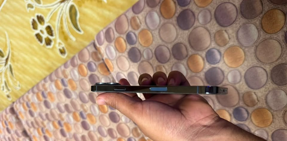 السلام عليكم 
ايفون 13برو ماكس اميريكي 
كلشي ما مبدل بيه بطارية 95 
ذاكرة 256 
جدامكم زلغ ما بيه 
السعر 725وبيه مجال 
للاستفسار ***********
