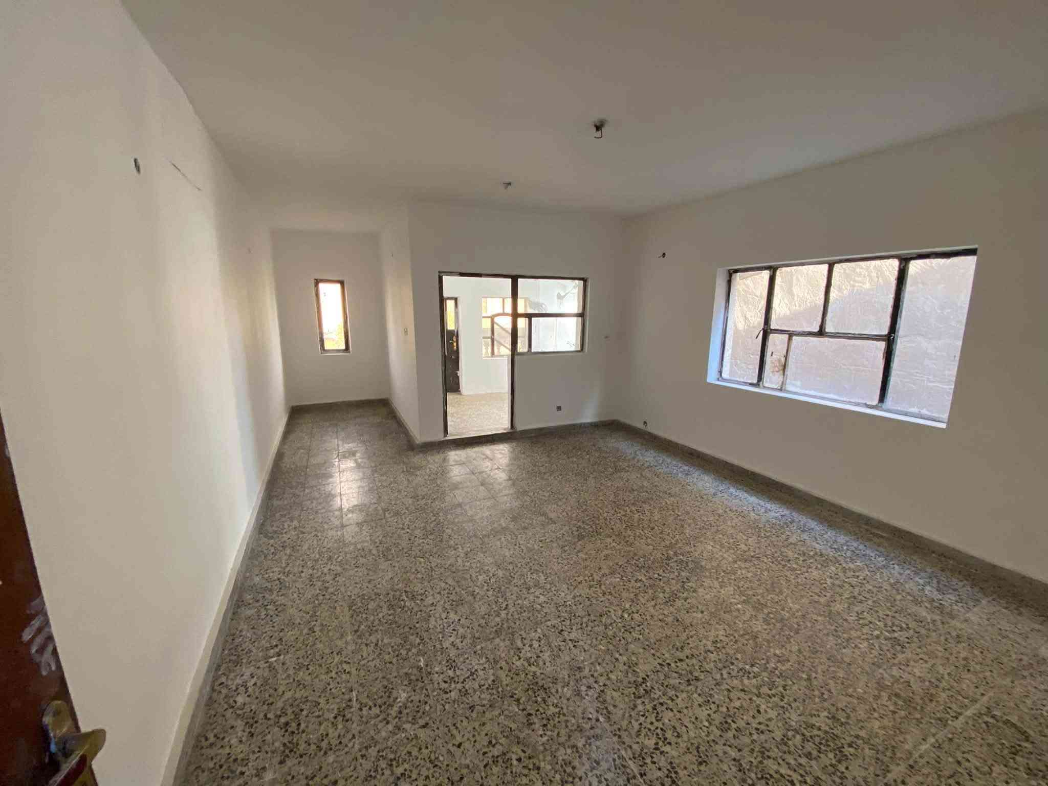 🏡 عقارات | بيع • شراء • إيجار 
مكتب افق الاعمار الهندسي 
رقم الهاتف ***********

مشتمل طابق ثاني معزول عزل تام 
مساحه 150
غرفتين نوم وصاله ومطبخ وصحيات والسطح  

الموقع شارع الكويتي 

سعر :850الف 

مشتمل ارضي 

غرفتين نوم وصاله ومطبخ وصيحيات عدد2 وكراج 
معزول عزل تام 
وياه مولد 5امبير من ضمن العقار 

بدل يجار  مليون 

 

🏠 بيوت وشقق
🏢 محلات ومكاتب
🌳 أراضي ومزارع
🔑 إيجار يومي • شهري • سنوي
💰 بيع وشراء العقارات

📩 للاستفسار أو عرض عقارك للإيجار والبيع، راسلنا على الخاص

📍 بغداد سيديه شارع قطر الندى مقابل ضي بغداد 

عقارك المثالي… أقرب مما تتوقع. 🤍

رقم الهاتف ***********
