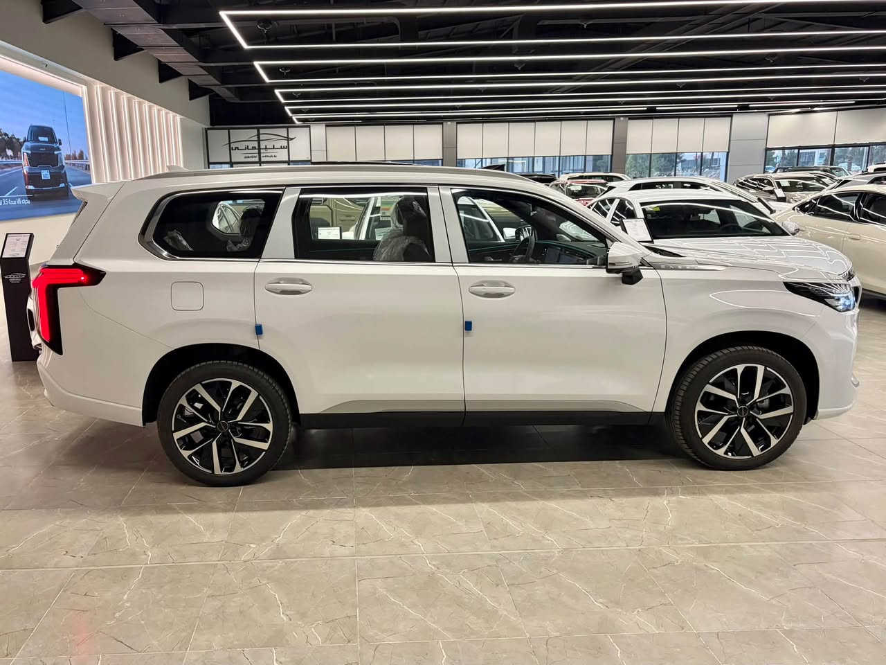 🔥نوێ🔥
EXEED VX 2026 Comfort 7 Seats AWD
ئێکسید ڤی ئێکس کۆمفۆرت
مۆدێل ٢٠٢٦ سفر کیلۆمەتر
مەکینە ٢.٠ تۆربۆ ٤ پستۆن دەبڵ ئەکسل
هێزی ئەسپ ٢٦١ تۆرک ٤٠٠ ن.م
ضمان ٧ ساڵ + ٤ ساڵ سێرڤس بەخۆرایی
٧ نەفەری

*********** ☎️

مواصفات کۆمفۆرت، کامێرا ٣٦٠ پلە، کوشن جلد و کارەبایی و سارد و گەرم و میمۆری، شحن وایرلێس، داشبۆرد کامل شاشە، پانۆراما، ٣ ڕیز کوشن، لیدی ناوەوە، سیستەمی صەوت ٢٣ سەماعە، برێک کارەبایی و ئۆتۆ هۆڵد، دەبڵ ئەکسل، لایت کامل زینۆن و لید، ڕاداری پێش و خەتی جادە و تەنیشت، صنوق کارەبایی، ١٠ ئەیرباگ.

بۆ زانینی نرخ کۆمێنتێک بەجێبهێڵە
لمزید الرجاء اکتب التعلیق

پێشانگای ســـلـــێــــمـــانـــی ھەمیشە پێشەنگین 
‏‎معرض الســــلــیــمانـــیـــة ھو الافضل دائماً
‏‎
‏‎بە داوای لێبوردنەوە قیستمان نییە
‏‎نعتذر منکم لیس لدینا نظام الاقساط

‏‎‏‎معرض الســــلــیــمانـــیـــة ھو الافضل دائماً

‎‏‎‏‎نعتذر منکم لیس لدینا نظام الاقساط⚠️⚠️

ناونیشان: سلێمانی-ڕێگای تاسڵوجە-تێرمیناڵی سەرەکی سلێمانی-ژمارە ١٢٨
‎‏‎العنوان: سلیمانیة -طریق کرکوک-نقلیات الرئیسي الجدید - الرقم ١٢٨

#SlemaniAuto #Exeed #VX
