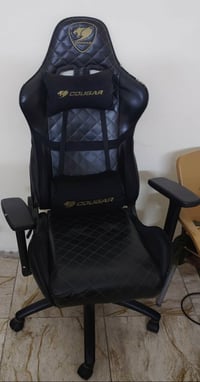 Cougar armor one S royal بي ملاحظات بسيطة بالجلد موضح بالصورة 125 الف ...