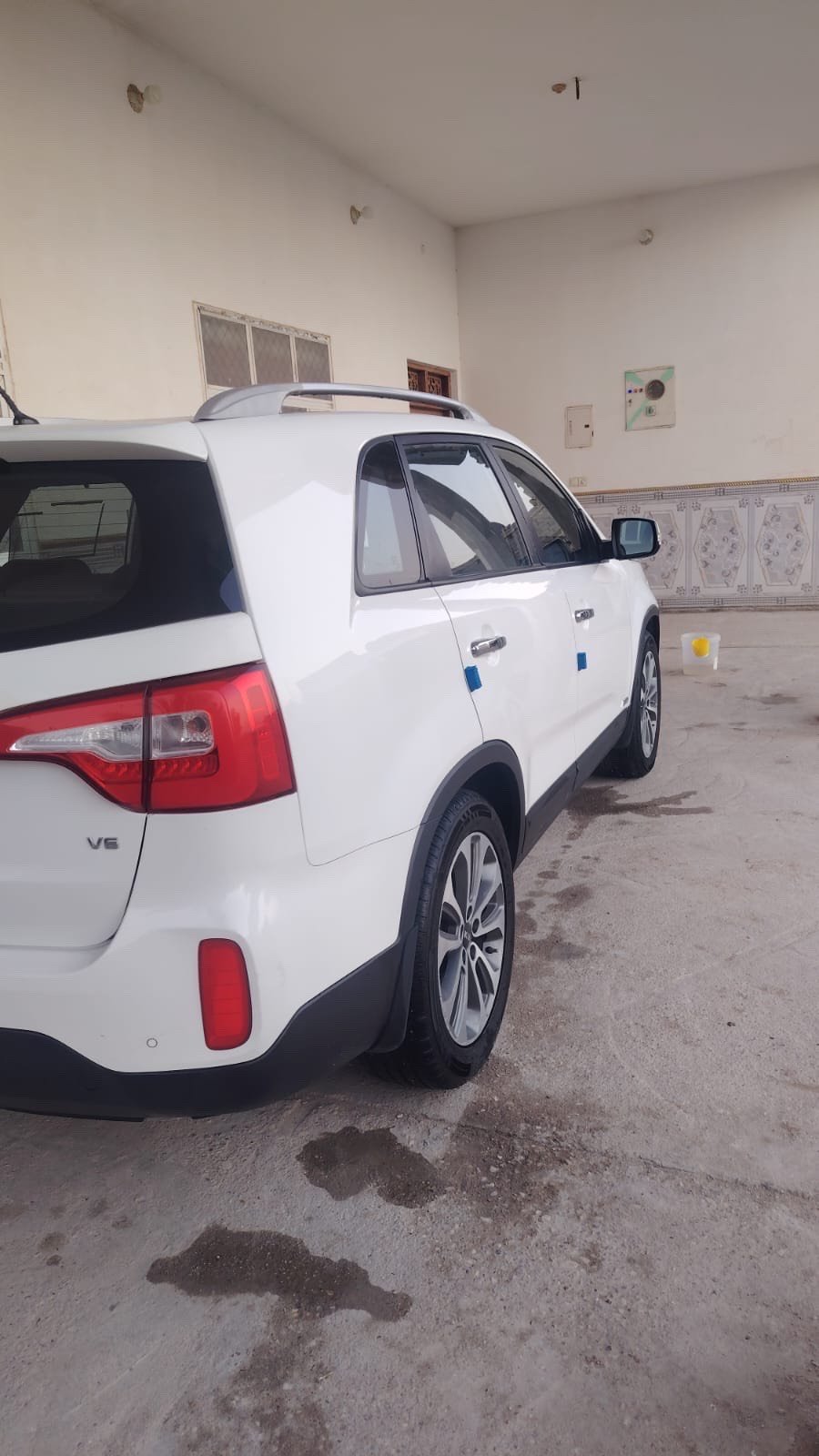 سلام عليكم سورنتو مديل 15 خليجي  كفاله عامه فول مواصفات فتحه سقف مري شفط حساسات اماميه خلفيه كشن جلد حار بارد  مكينه 6    7 راكب  مكينه كير حداديه تخم تاير تبريد كله شرط  بيع او مراوس اب جارجر اوبامه تكسي يعني صفره   *********** واتساب 👉