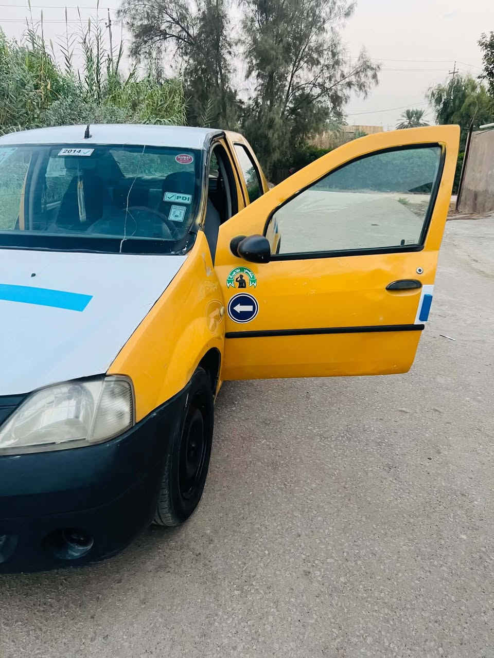 السلام عليكم 
ياالله بيع سريع سياره رينوو مديل 14سياره جاهزه مكينه كير حداديه تايرات كهربائية كله شغال مصفره هئيه وغرامات رقم بغداد العنوان بابل محاويل التواصل عل رقم ***********
