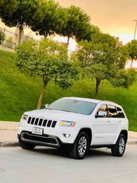 جراند شيروكي • ٢٠١٦ • V6 ٣٦٠٠