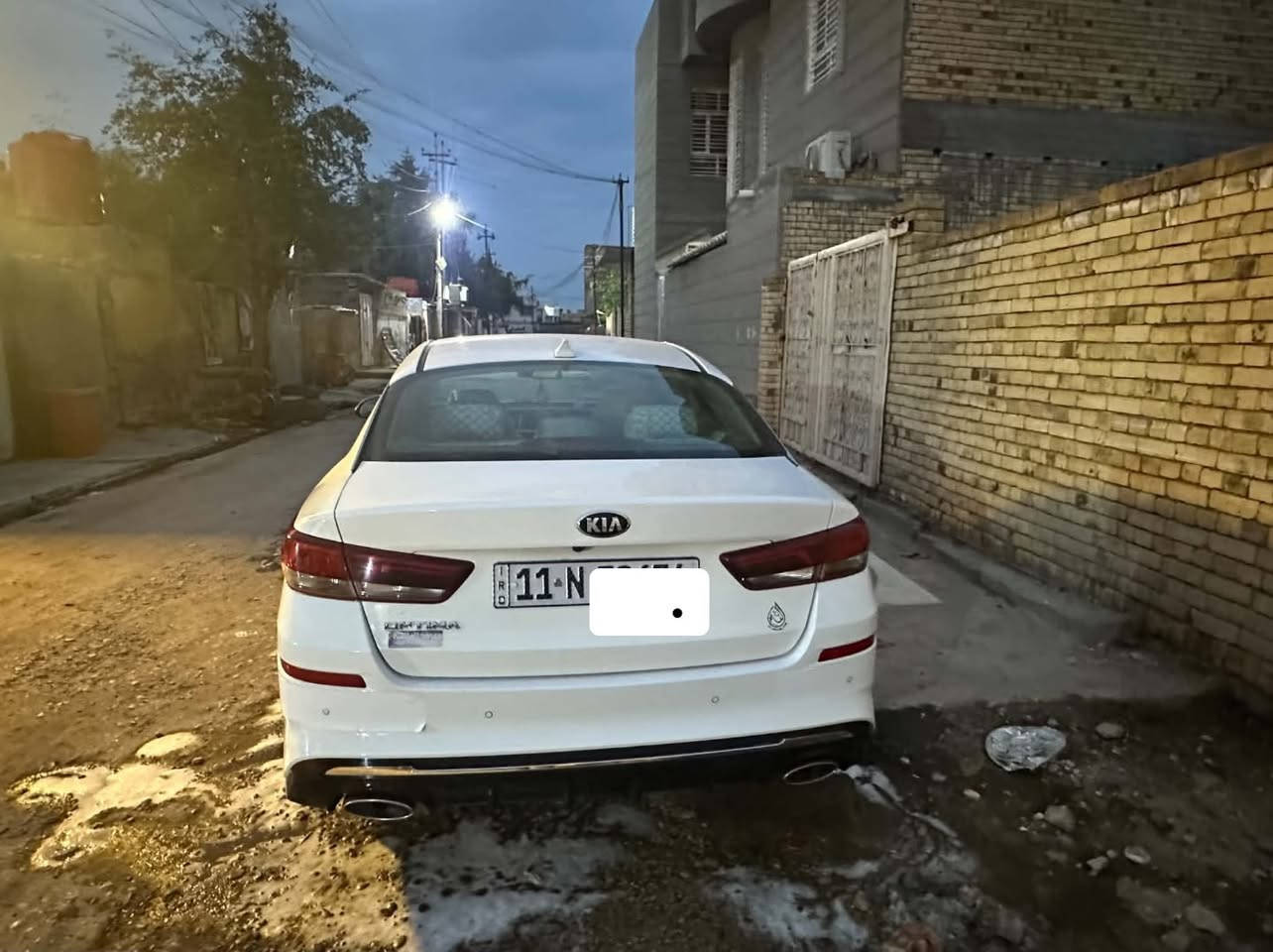 السلام عليكم 
اوبتما 2020خليجي
رقم بغداد
بصمه 
محرك 2400
ويل كروم 
كامره دواره حساس امامي خلفي
ماشية 91
السعر 195وبيها مجال بسيط 
مكاني ذي قار قضاء الرفاعي 
الاستفسار ***********
