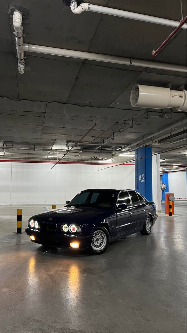BMW  1990     (44 $ وه ره قه )💵💸
تبريد 
گير عاديه🕹️
 520 بيلاديه 
گيرمه كينه به شه رت 
تحويل غرامه به شه رت
كاره بايي كامل به شه رت 
هيج ليدرانى نيه له سه ر ساغه و په مپه 
 كامل تاخمى بنيم گؤريوه ته قه و ره قه ى به شه رت هه مووى تازه يه 
فحس هه زه تازه بؤم كردوه
ره قه م هه وليره ره قه باريك تازه يه 
لايت هه مووى تازه يه 
به گ لايت نويي ناو كارتؤنى لوم به ستايه 
 *********** واتسئاب أربيل, العراق
