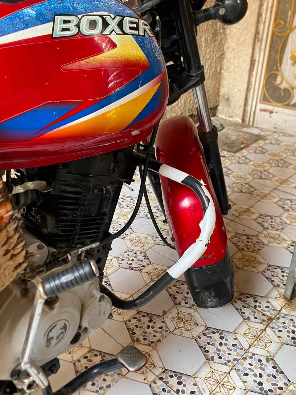 سلام عليكم بيع او مراوس
دراجه بوكسر مديل٢٢رقم ديالئ لون احمر 
مكانها ديالئ بعقوبه 
(شبيها)بيها صوت جواكيج 
تحويل ثاني يوم
***********واتساب فقط
لسعر١٧٥٠
