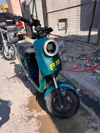 بطاريات • جديد • دراجة كهربائية