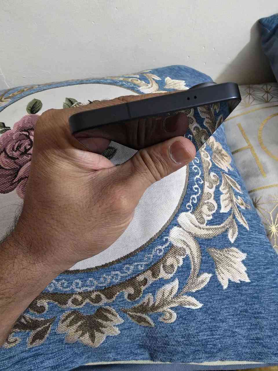 s26 ultra
اس 26 الترا 
استخدم قليل نظافة 1000 كامل محتويات مع تغليف للظهر لون اسود مع شاحنه ذاكرة 256
السعر 1275
بغداد 
***********
