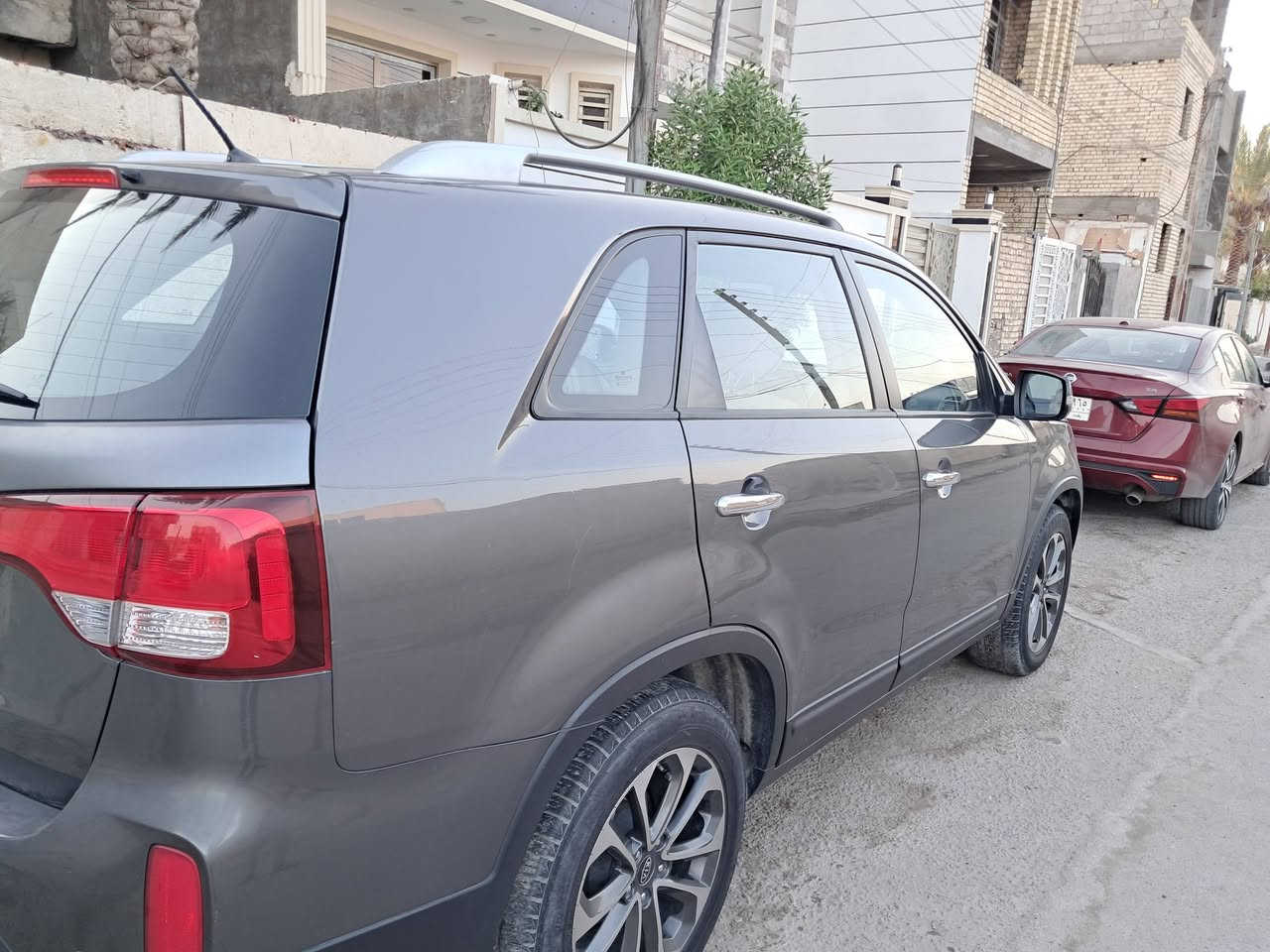 سورنتو ٢٠١٥ خليجي اربيل ٤سرندر للبيع بيه طخات بسطه موضحه بصوره نقص تبريد عطل سيارة جازه تخم تاير جديد سعر ١٧٠ وبيه مجال بسيط الاستفسار 
***********
