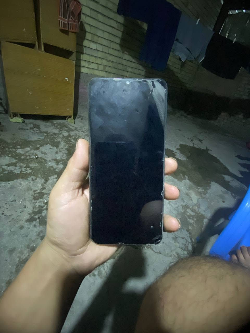 السلام عليكم تلفون للبيع سعره 150 وبي مجال كفاله عامه بدون كارتونه وشاحنه جهاز نضيف ياخذ سيمكارتين ورام  مكاني بغداد الشعله رقمي *********** ❤️‍🩹✨️ '
