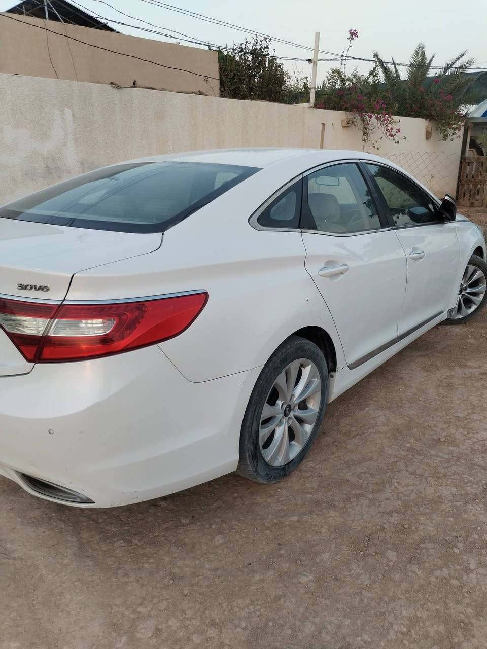 سلام عليكم ازيره للبيع مديل ٢٠١٤ السياره بيه جاملغ امامي مبدل بدون دواخل وبيه جاملغ خلفي صبغ بدون دواخل وبيه باردات السعر ٩٥ العنوان النجف الاستفسار *********** وليس تعليق
