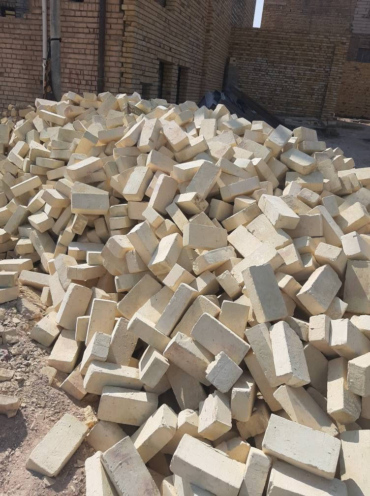 طابوق درجه اولى  
طابوق درجه ثانيه 
حسب الطلب موجود تك ٤٠٠٠ طابوكه 
سكس ٨٠٠٠ طابوكه لحمل قابل لزياده 
طابوق ركن وقوه وعدد مضبوط 
توصيل جميع مناطق البصره  والعماره 
واتساب او تصال  ***********  /*********** عمارة, ميسان
