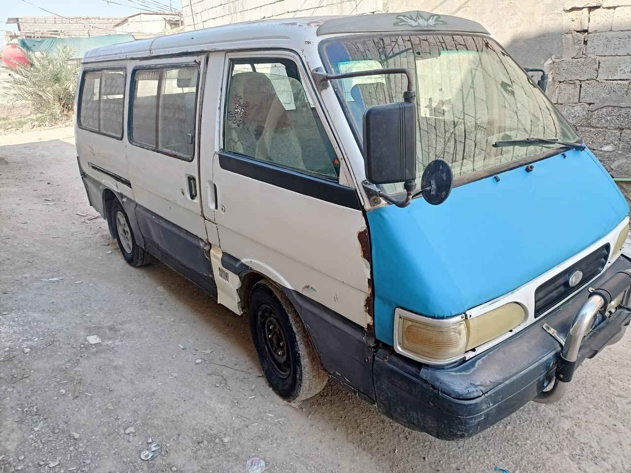 كيا بستا موديل1995 مكينه جديده بم جديد باج واحد صفحه سايق سياره جاهزه كبل لشارع  رقم نكليزي سنويه 28 تريد وكاله تحويل مصفره هيئه وغرمات وصل خط وبحث جدد السعر 35 وبي مجال حك جيه 
***********
