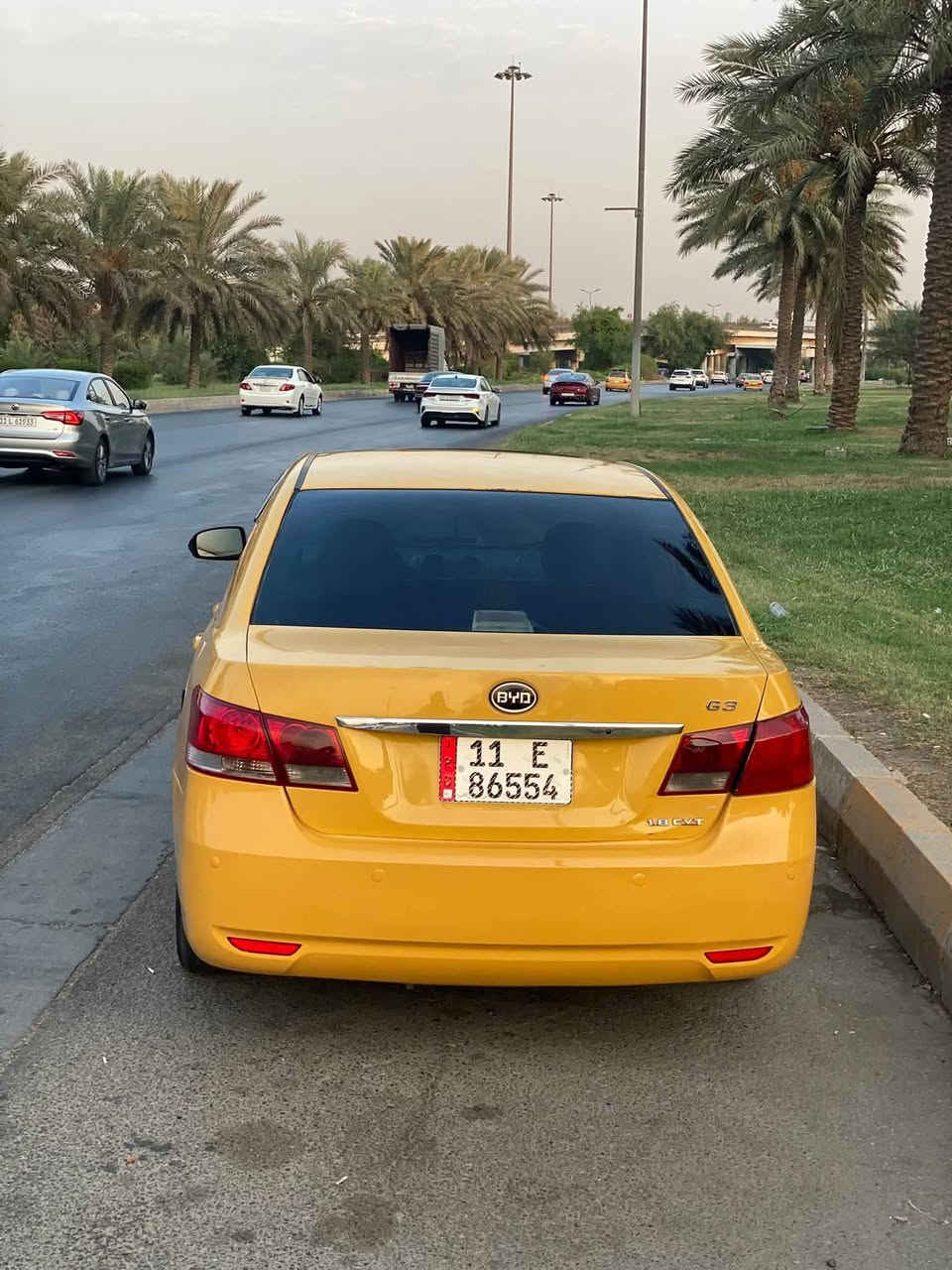 سلام عليكم
بيوايدي للبيع 13

جديده بدون ضربه أو صبغ سياره بلاد برغي مامفتوح بيها وكلها شغاله تبريد ثلج وخير من الله استفسار أكثر اتصل وخادمك ***********
