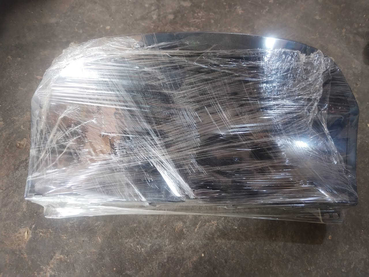 السلام عليكم مسطره ديفو الصغير 50 الف يدت كير 20 الف صاجيه دكمتين 20 الف يوبي اس 25الف عداد كيجات 15 الف المكان الديوانيه قضاء الشنافيه هاذه الرقم بي واتساب ***********
