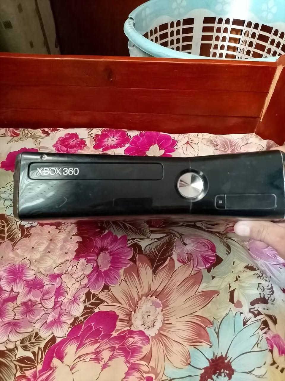 🎮🔥 للبيع مهكر Xbox 360 🔥
جهاز مرتب وجاهز للعب

هارد بيه 252 لعبة 🎮
يدتين للعب الجماعي
الجهاز شغال تمام
ألعاب متنوعة وما تحتاج تشتري ألعاب إضافية
جاهز للاستعمال مباشرة

💰 السعر: 100 ألف دينار فقط

📩 للاستفسار والتفاصيل راسلني خاص.
***********
