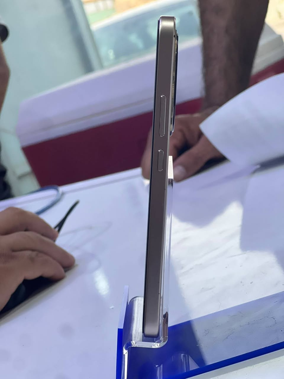 📱 هونر X9b للبيع
✨ جهاز نظيف بحالة ممتازة
🧠 الذاكرة العشوائية (RAM): 12 جيجابايت (+ 12 جيجابايت RAM Turbo)
💾 مساحة التخزين الداخلية: 256 جيجابايت
⚙️ المعالج: Snapdragon 6 Gen 1
🔋 البطارية: قوية بسعة 5800 mAh
📦 كامل الأغراض والأغلفة
💰 السعر: 450الف وبي مجال شي قليل 
📞 للإستفسار والتواصل (اتصل / واتساب): [*********** ]
