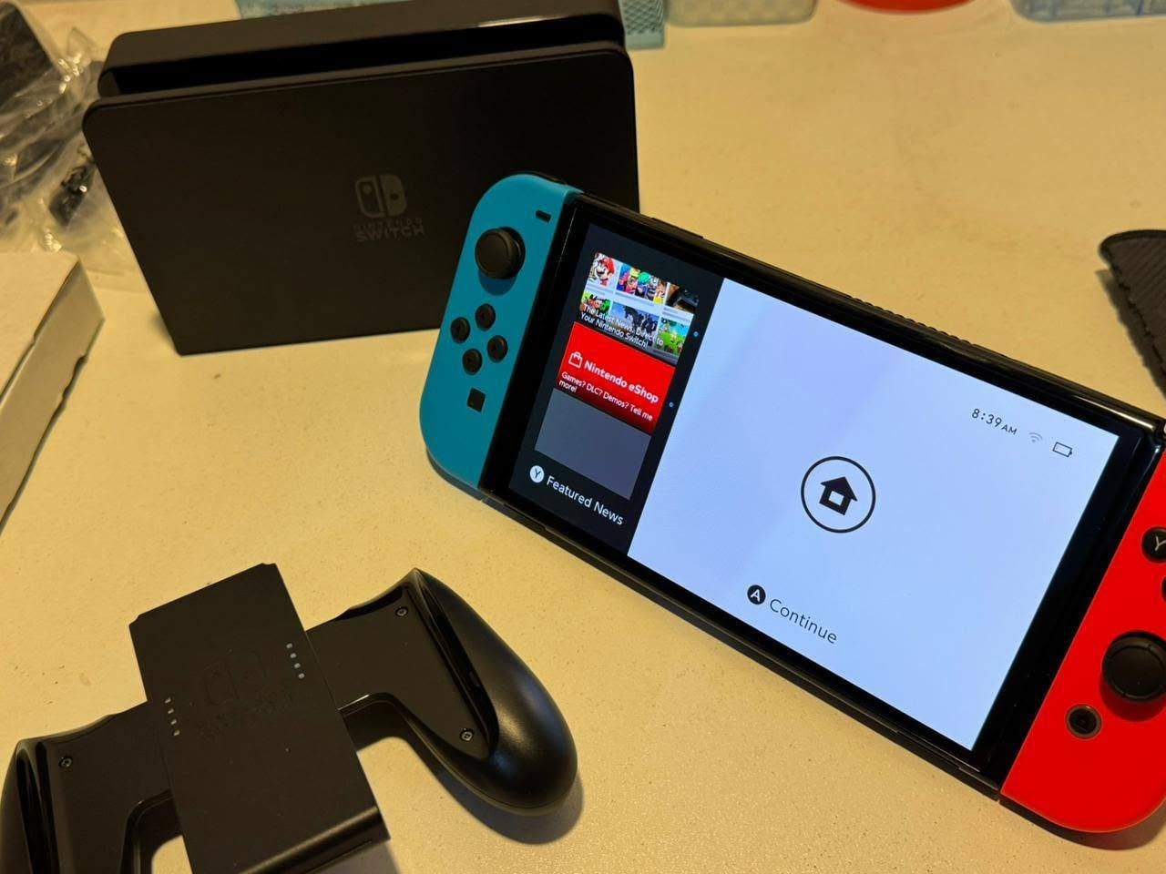 🎮 Nintendo Switch OLED للبيع
نينتندو سويتش اولد 
مستعمل قليل كم شهر نظيف كلش مع جميع ملحقاته كما في الصور ، يشتغل اونلاين سعره 375 مكاني مدينة الصدر قطاع 10
*********** موجود واتساب

