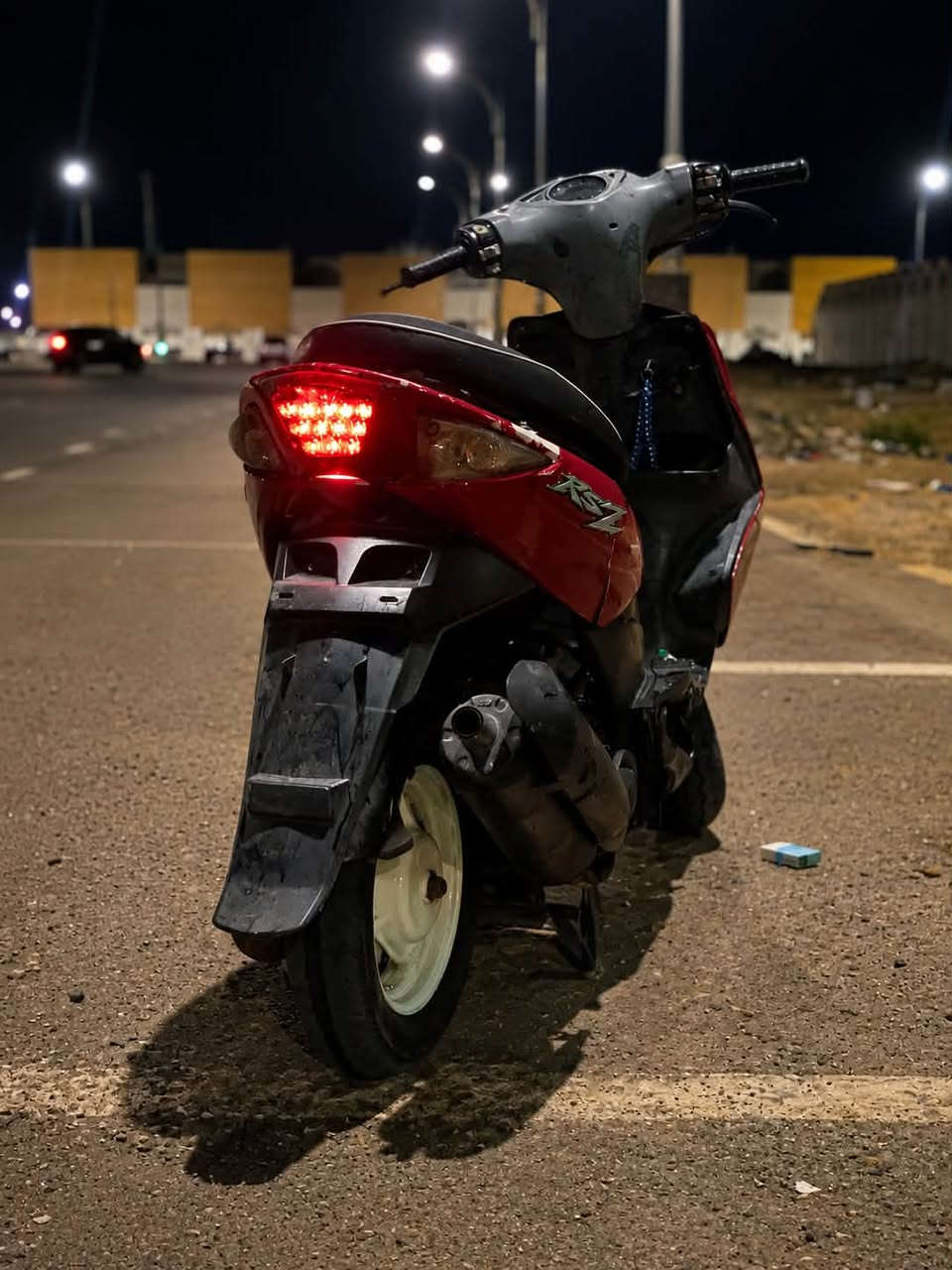 لسلام عليكم ماكس مضلع نوزل الدراجه حلوه و موجه وبلاديه بس كفراته شوي تعبانات باتري جديد وصفيره هستوني مضبطه وعقل جدبد اصلي وكتف جديد السعر 450وبيه مجال المكينه ما مفتوحة مكاني كربلاء 
*********** 
مراسله واتساب فقط
