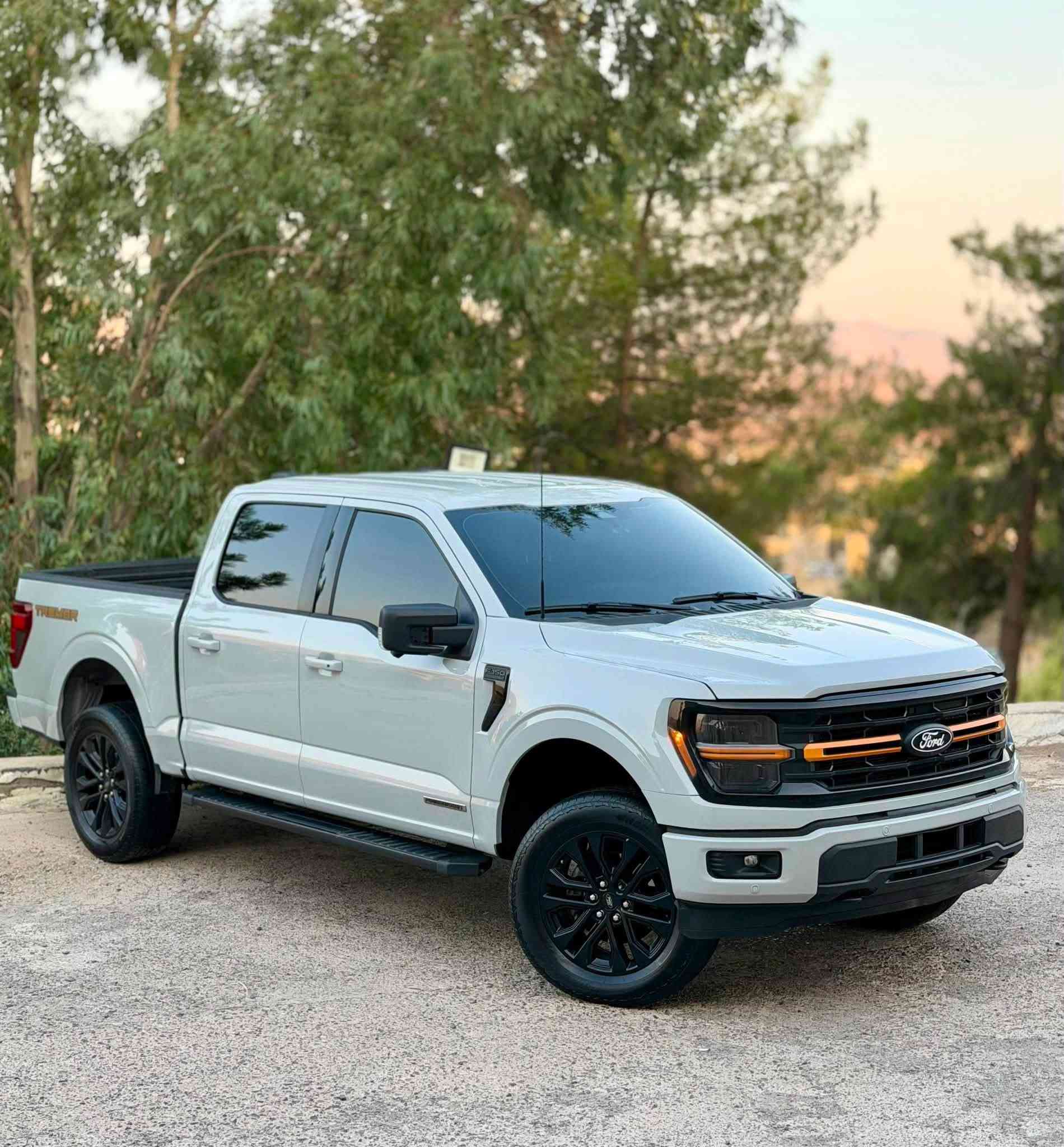 عربی ـ كوردی
F-150 هایبرد 2024

اللون : سموك

فۆرد F-150 مۆدێل 2024- Hibrd 

فول فول مواسەفات تەنها پانۆراما نیە .

🔹بزوێنەر 3.5 V6) Power Boost - توين تۆربۆ )

هێزی 455 هۆرس پاوەر . 

🔹بزوێنەر مرغوب و ئیختساد بۆ هەموو جۆرە بەنزینێک کێشەی نیە . 

🔹ماوەی رۆشتوو : 17 هەزار .

‎مواسەفات سەیارە /

🔸 هایبرد

 🔸گێر لە عەرز.

🔸دەرگا گەورە بۆدی کورت 

🔸4 * 4 دبل اكسل

 🔸دوو ئینج بەرزی شەریکە  Leveling kit 

 🔸ئۆتۆ پارك.

 🔸ئۆتۆ ستار ستۆپ.

  🔸ئۆتۆ هۆڵد.

🔸گێچ كامل ئەلیكترۆنی

🔸 كۆدی دەرگا

🔸 شەحن وەیار لیس

🔸دبل گزۆز - گزۆز راپتەر .

🔸شاشە گەورە 12 ئینج .

🔸كوشن سەكن و سایەق كارەبایی .

 🔸كوشن تەبرید.

🔸دژە خلیسك و قفلی ئەكسل

🔸گێر ئۆتۆماتيك 10 نمرە .

🔸5 کامێرا و 360 پلە . 

🔸 بصمه .

 🔸بریك بصمە

🔸شەغال.

🔸 رادار 360 پلە .

🔸 خەتی جادە .

🔸6 مۆدی لێخورین . 

🔸نیزامی Apple CarPlay & Android Auto

🔸لەگەڵ  SuperCrew .

🔸لایت LED . 

🔸فوول Auto ، LED لەگەل سورانی تایەکان  .

🔸پشت و پێش حەساس . 

🔸ویل لاریات .

🔸ئاوێنە رادار و دژە فوول .

 🔸لایت و فول ئۆتۆ .

▫️زۆر مواسەفاتی تر تەنها پانۆراما نیە .. 

🔷بێ مەسرەف هەموو شتێک بەشەرت . 

🔷رەقەم کاتی کوردستان . 

🔷نمونە لە جوانی بێ قەپ و قۆپ . 

♦️جاملغی پێشەوە لای سەكن دوو شوێنی زۆر بچوكی كارتە لەگەل دوو بست لە بۆدیەكەی بۆیاغە باێ ناو گرتن بێ شانسنی بێ شوخت بە شەرتی رەقەم .

 

رەقەم كاتی ٣ مانگی لەگەڵدایە.

نرخی : 390$ گەڵا و معامەلە . 

ژمارە موبایل و واتساپ  :*********** 

—————————————————————

فورد F-150 هابرید (Hybrid)

اللون: سموك 

فورد F-150 موديل 2024 - هابرید (Hybrid)

فول مواصفات عدا البانوراما.

🔹 المحرك: 3.5 V6 (باور بوست - توين توربو)

قوة 455 حصان.

🔹 محرك مرغوب واقتصادي، يقبل جميع أنواع البنزين بدون مشاكل.

🔹 الممشى: 17 ألف.

مواصفات السيارة:

🔸 هابرید

🔸 گير أرضي (منقلة گير في الكونسول الوسطي)

🔸 كابينة مزدوجة (سوبر كرو - SuperCrew) مع حوض قصير

🔸 دبل اكسل (4x4)

🔸 ارتفاع وكالة 2 إنش (Leveling Kit)

🔸 بارك آوتوماتيك (Auto Park)

🔸 نظام توقف المحرك الذكي (Auto Start-Stop)

🔸 نظام التثبيت المؤقت (Auto Hold)

🔸 شاشة عدادات كاملة إلكترونية

🔸 بصمة أبواب (رقم أو كود سري على الباب)

🔸 شاحن لاسلكي (Wireless)

🔸 دبل صالنصا (گزوز) - عادم رابتور

🔸 شاشة كبيرة قياس 12 إنش

🔸 كراسي السائق والراكب كهربائية

🔸 كراسي تبريد وتسخين

🔸 مانع انزلاق وقفل دفرنس (أكسل)

🔸 گير آوماتيك 10 سرعات

🔸 5 كاميرات بنظام 360 درجة

🔸 تشغيل بصمة

🔸 بريك بصمة (إلكتروني)

🔸 إضاءات الطوارئ الجانبية (شەغال)

🔸 رادار 360 درجة

🔸 نظام الحفاظ على المسار

🔸 6 وضعيات قيادة

🔸 نظام Apple CarPlay و Android Auto

🔸 أضواء أمامية LED

🔸 إضاءات أوتوماتيكية بالكامل مع نظام الالتفاف مع العجلات (Adaptive Cornering Lights)

🔸 حساسات أمامية وخلفية

🔸 رنجات (ويلات) لاريات

🔸 مرايا بنظام الرادار ومضادة للوهج (تعتيم تلقائي)

🔸 أضواء أمامية أوتوماتيكية بالكامل

▫️ والمزيد من المواصفات الأخرى، فقط بدون بانوراما..

🔷 بدون أي مصاريف، كل شيء بشرط الفحص.

🔷 رقم أحدث (مؤقت) لإقليم كوردستان.

🔷 نموذج في الجمال، بدون أي دقات أو طسات (خالية من التعديلات).

♦️ ملاحظة الحادث: الجاملغ الأمامي (رفرف) جهة الراكب فيه ضربة كارت بسيطة في مكانين، مع صبغ حوالي شبرين من جسم السيارة (بدون ما يوصل للداخل أو الشواصي، وبشرط التسجيل).

♦️ رقم مؤقت لمدة 3 أشهر

السعر: 39000 دولار ($390) وقابل للتفاوض.

رقم الهاتف والواتساب: ***********
