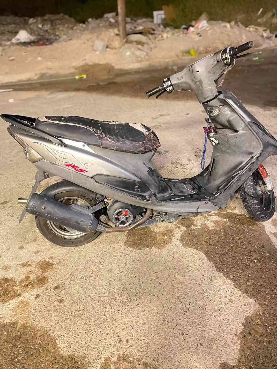 السلام وعليكم ماكس عدله بلاديه مكينه خرسه
ختم واحد الدراجه كله مختمه
كهربائيات كله شغاله يلف دشبول اشاير سكنات بك لايت
قفل جنطه وستيرن سلف هندر كله شغال 
بريك خلفي امامي
والامامي تخفيف فقط
كامله مكمله دبلاته خير من الله 
صالنصه بيه صجميه بلاديه موجوده ضامه
اوراقه كامله
شراي اتصل مكاني الدوره البوعيثه
شراي اتصل ***********
