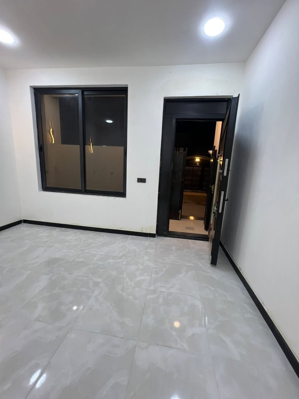 الدوره البعيثه • ٧٥م • ٢ غرف