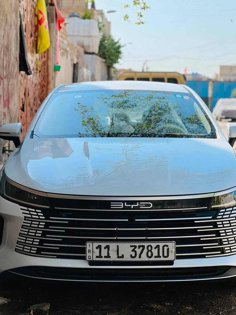 السلام عليكم ورحمه الله وبركاته للبيع فقط بي وايدي دسترويل سياره جديده جدا مكفوله عده رصعه بالبنيد ممبينه مال حصوه  مأشره بصوره بسمي تحويل مباشر ماشيه 7الكلي وقابل للزياده رقم بغداد سعرها 20 مليون وبيها مجال بسيط جدا علما أن لسياره ماخذه زيرو عله ايدي مكان سياره بغداد.
‭***********‬

