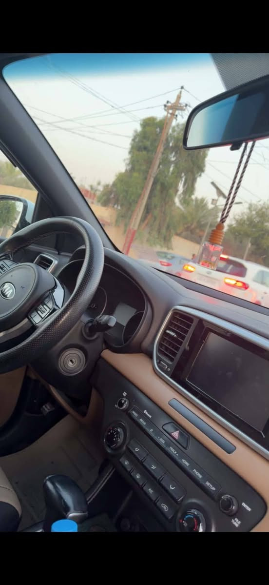 سلام عليكم
سياره سبورتج ٢٠٢٠ خليجي للبيع رقم بغداد باسمي مواصفات السياره
مري شفط
شاشه بلادي
مثبت سرعه 
تحكم استيرن
حساسات امامي وخلفي
كامره
ماشيه 90 الف
ملاحظه : سياره بيه طخه بالجاملاخ الخلفي خفيفه  ونص قبغ بانزين مصبوغ
مكان سياره ديالئ السعر 170 وبيه مجال
للتواصل ***********
