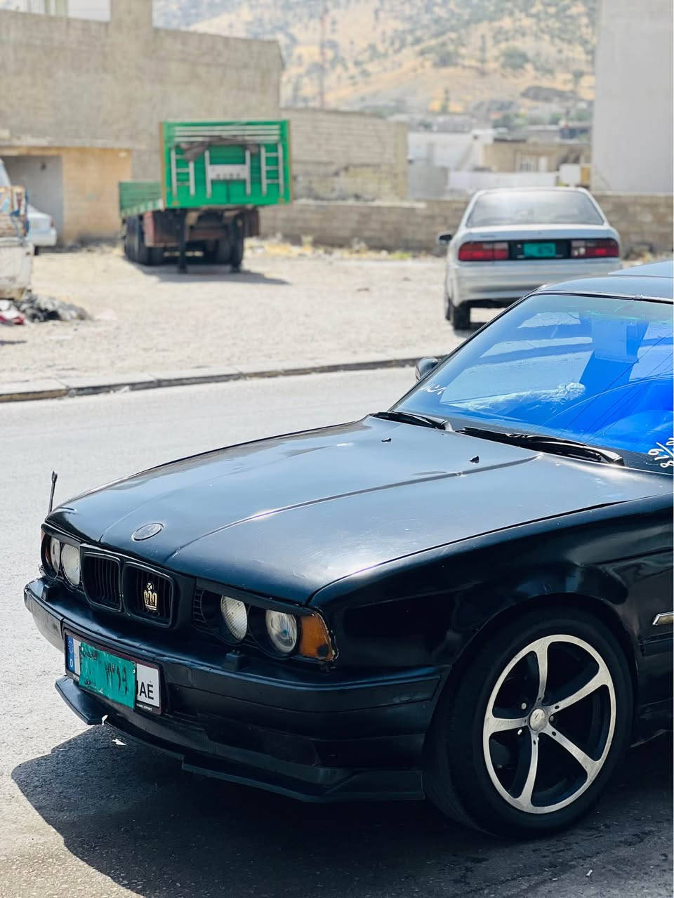Bwm 1991 520 حادی
سەیارەکە بی لیدران تاخم پیشی تازەیە یەک دینار مەسرەفی تیدانیە واجیهەو پاکانەی مروری لەگەلە کارابای هەمو بەشەرتە سلاید ٤ جام کارەبای  ٢٢ وەرەقە *********** واتساپ أربيل, العراق
