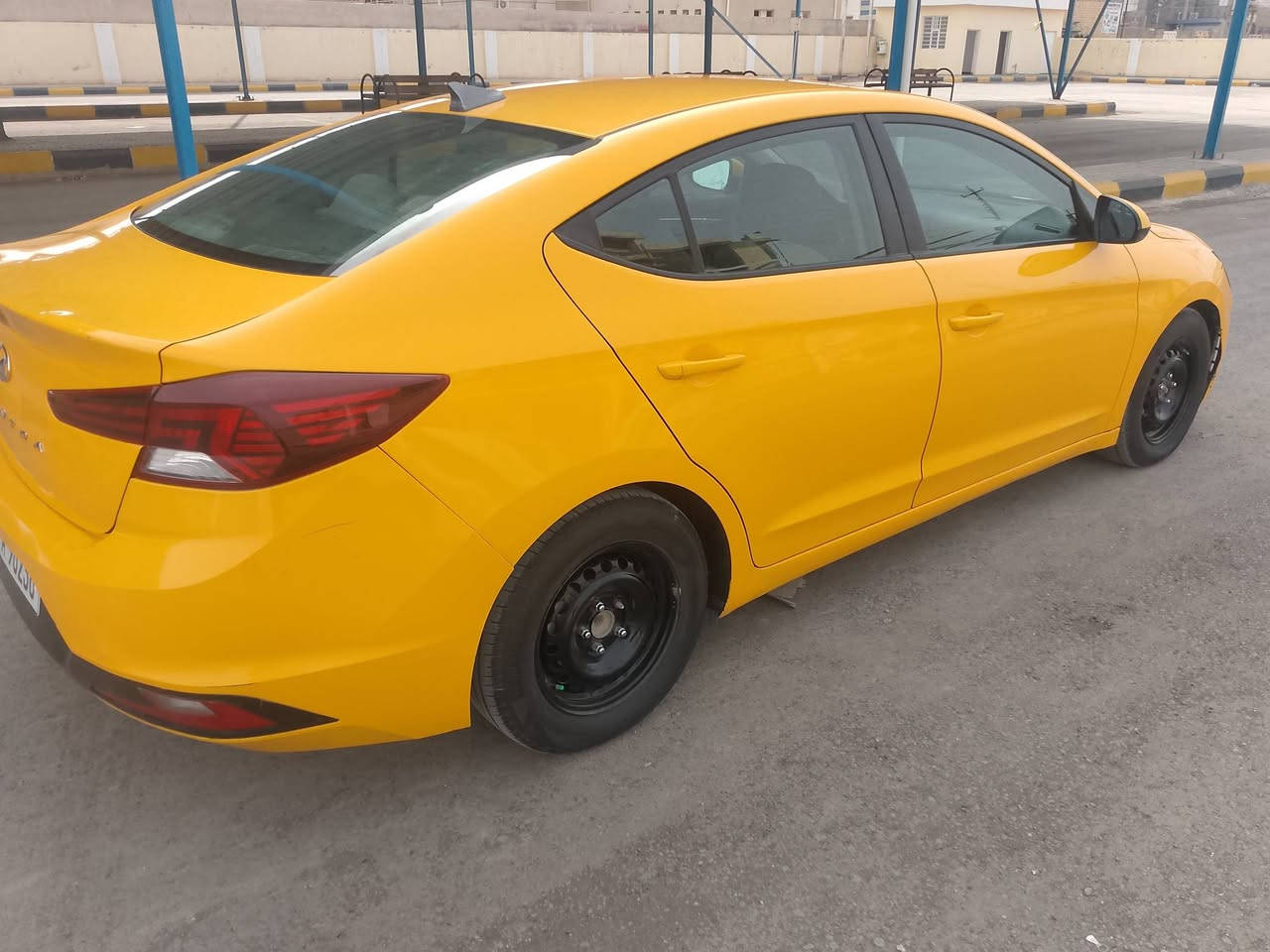 النترا موديل 2019 محرك 2000 دوش حادثه دعاميه وبدنه والباقى مكفول شاشه كامره وحساسات خلفيه اماميه رقم ذي قار انكليزي بسمى تخم تاير وويل جديد صور الحادث موجوده سعره 113  تلفون ***********
