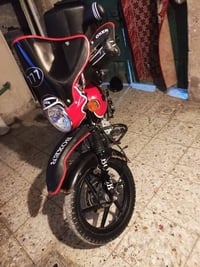 للبيع اوراق كامله نقص بس بريك خلفي  رقم 07838043651 او 08738937247
