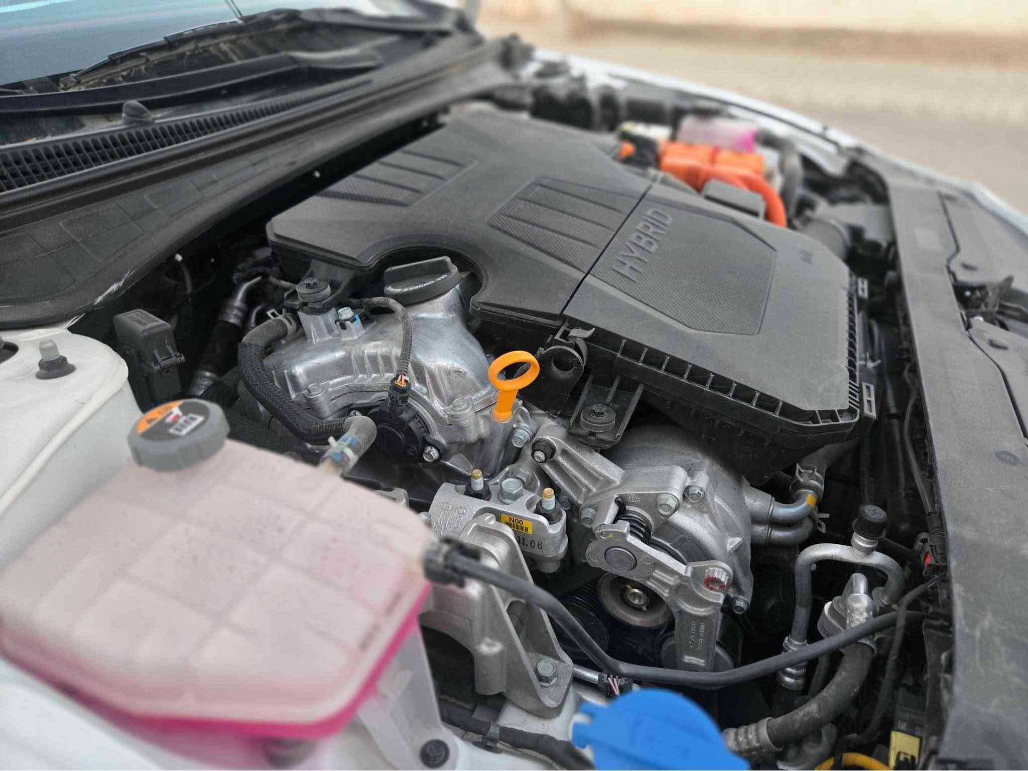 بسم الله الرحمن الرحيم

🚘 للبيع النترا 2024 فئة blue hybrid 

⛽️ هايبرد بانزين + كهرباء 

📍 ماشيه: ٢٤ ألف كم

✅ حادث مثل ما موضح بالصور 

📍 مكان السيارة: النجف - مناذره 

💰 السعر: ١٤٨ ورقه وبيه مجال 

📞 للاستفسار: *********** النجف, العراق

نص مكتوب في الصور:
- KMHLM4DJXRU097897 2024 HYUNDAI ELANTRA HYBRID 1.6L I-4 DI, DOHC, V # 42052887 Remove vehicle