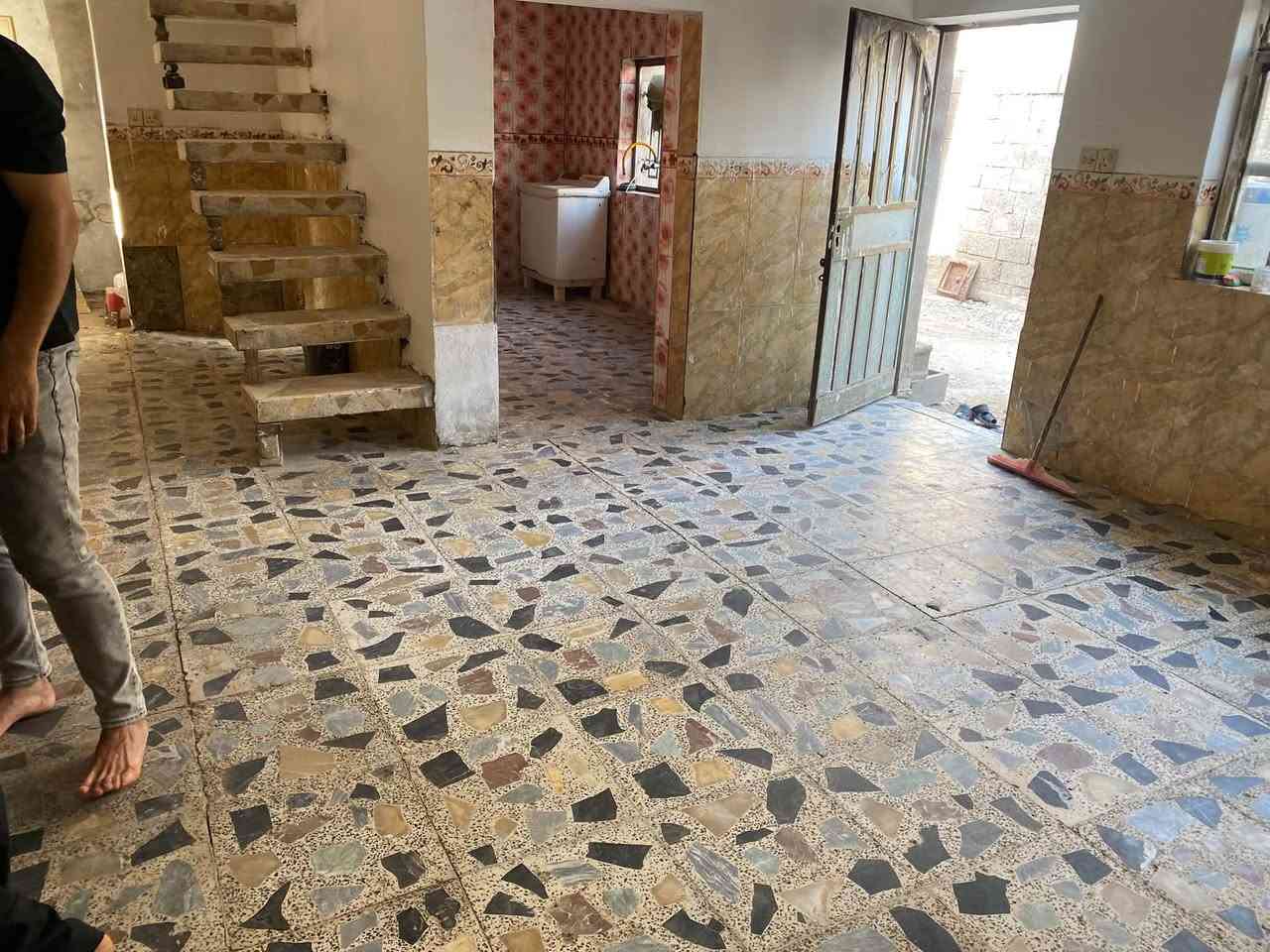 السلام عليكم بيت 200 متر ركن سبع قصوريمين المشروع
‭***********‬معروض 65 وبي مجال كامل خدمات باقي بس تبيلط
