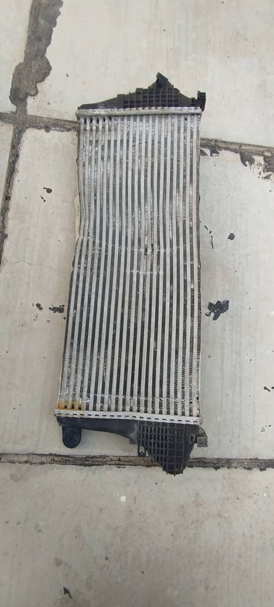 للبيع اغراض ماليبو راديتر ماء وهواء انظاف جدا واتساب ***********
