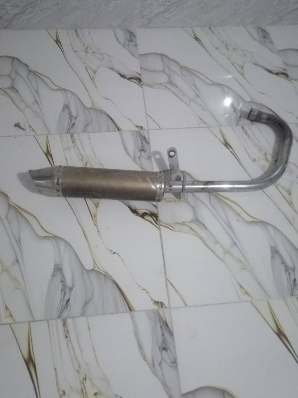 السلام عليكم صلنصه رياضي ربع للبيع سعر ٣٠ مكان ديالى بعقوبه تقاطع الساده ***********
