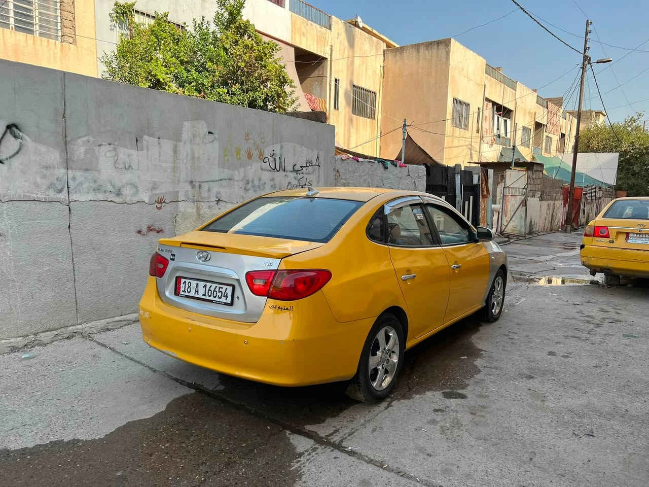 السلام عليكم أفانتي موديل 9
السياره كير ومحرك شرط السياره جديده كهربائيات كلها شغاله 

تدفه شغال تبريد يعوزه كمبريسر 

صدر امامي خلفي جديد

ضررها جاملغ الخلفي وطخه بل جاملغ الكدام 

تخم التايت جديد صارلهن شهر من شادهن هنه ول ويل كب 

السياره بسمي تحويل ثاني يوم 

مكاني الموصل حي نابلس 

السعر اتصل على ارقم 

***********كورك 

***********اسيا
