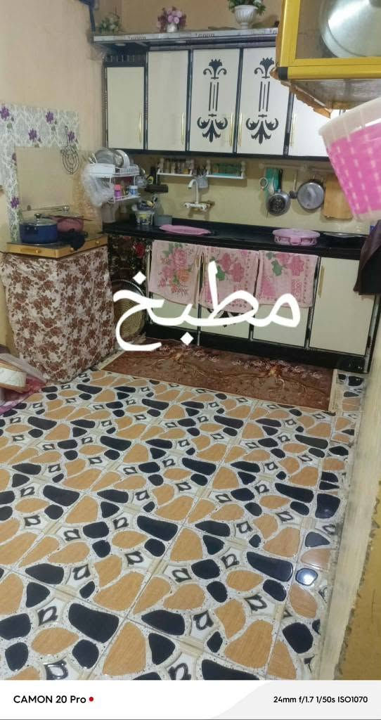 بيت  للبيع 100متر بالطول رقم  بدون معاملة  المكان بحي الشهداء السايدين كل الخدمات موجوده السعر 35 وبي مجال  الاتصال عل الرقم *********** عمارة, ميسان

نص مكتوب في الصور:
- استقبال CAMON 20 Pro 24mm f/1.7 1/25s ISO856
- غرفة
- صالة
- CAMON 20 Pro
- 24mm f/1.7 1/33s ISO1154
- مطبخ
- مدخل البيت