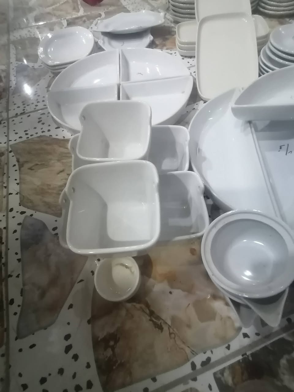 ٦٠ قطعه بسعر ٤٠ الف دينار
كبار وخشنات
بس تعزيلة ممحل ماعندي توصيل
ماعندي توصيل البصره الزبير
*********** ابللاش
