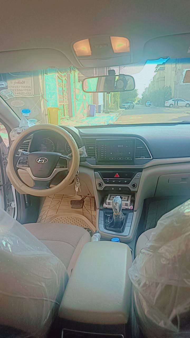 سلام عليكم مكلف بل نشر 
النترا ٢٠١٧ خليجي سنويه ورقم جدد بسمي صاللهن اقل من شهر شديتهن سياره جاهزه من كلشي اي نقص مابيها  بيهه بارد ٤ اصابع بجاملغ لاامامي صفحت العبري او كد صبع الباب الخلفي صفحة السايق سعرها ١٣٠ للستفسار *********** مكان سياره بصره ياسين خريبط البصرة, العراق
